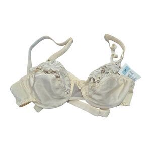 Smoothie NEW TAGS Beige Underwire Convertible Bra Size 34B